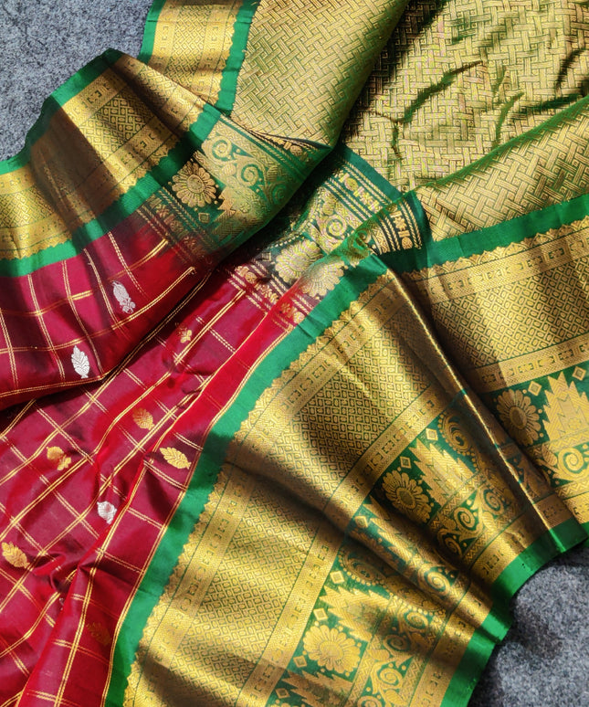 Gadwal Puresilk check sarees - GPS52