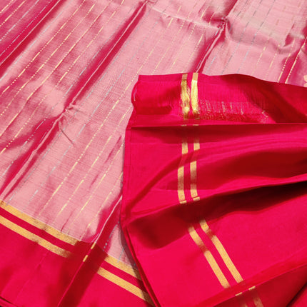 Lightweight pattu handloom Saree - SFT122