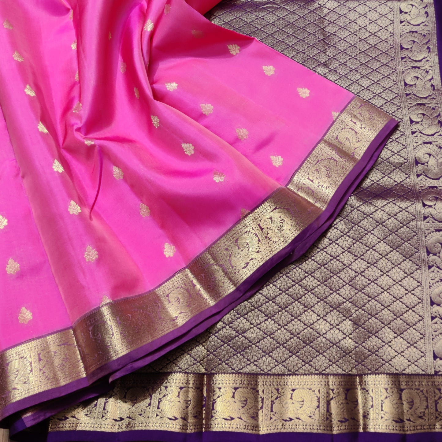 Kanchipattu small border saree - KMP743