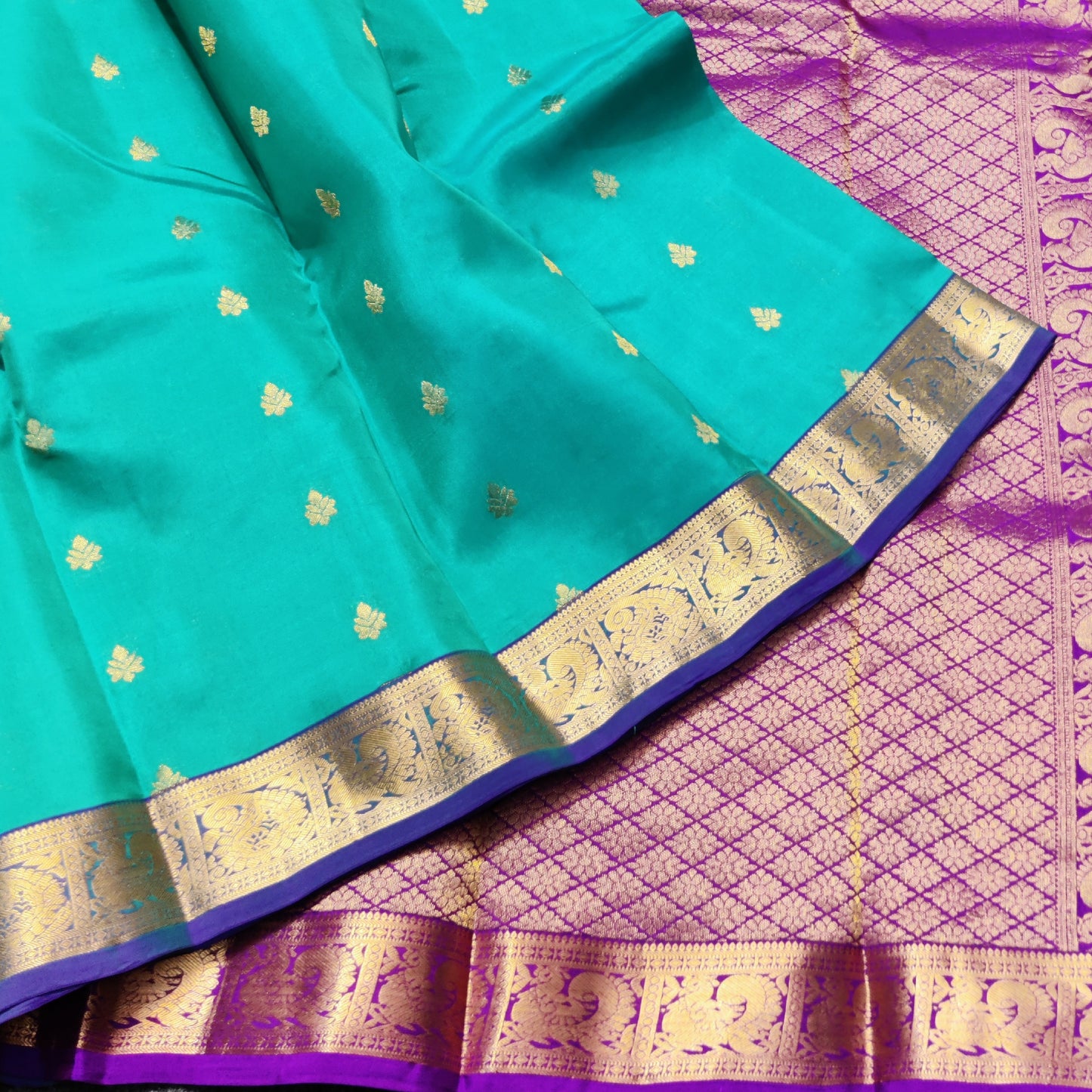 Kanchipattu small border saree - KMP738