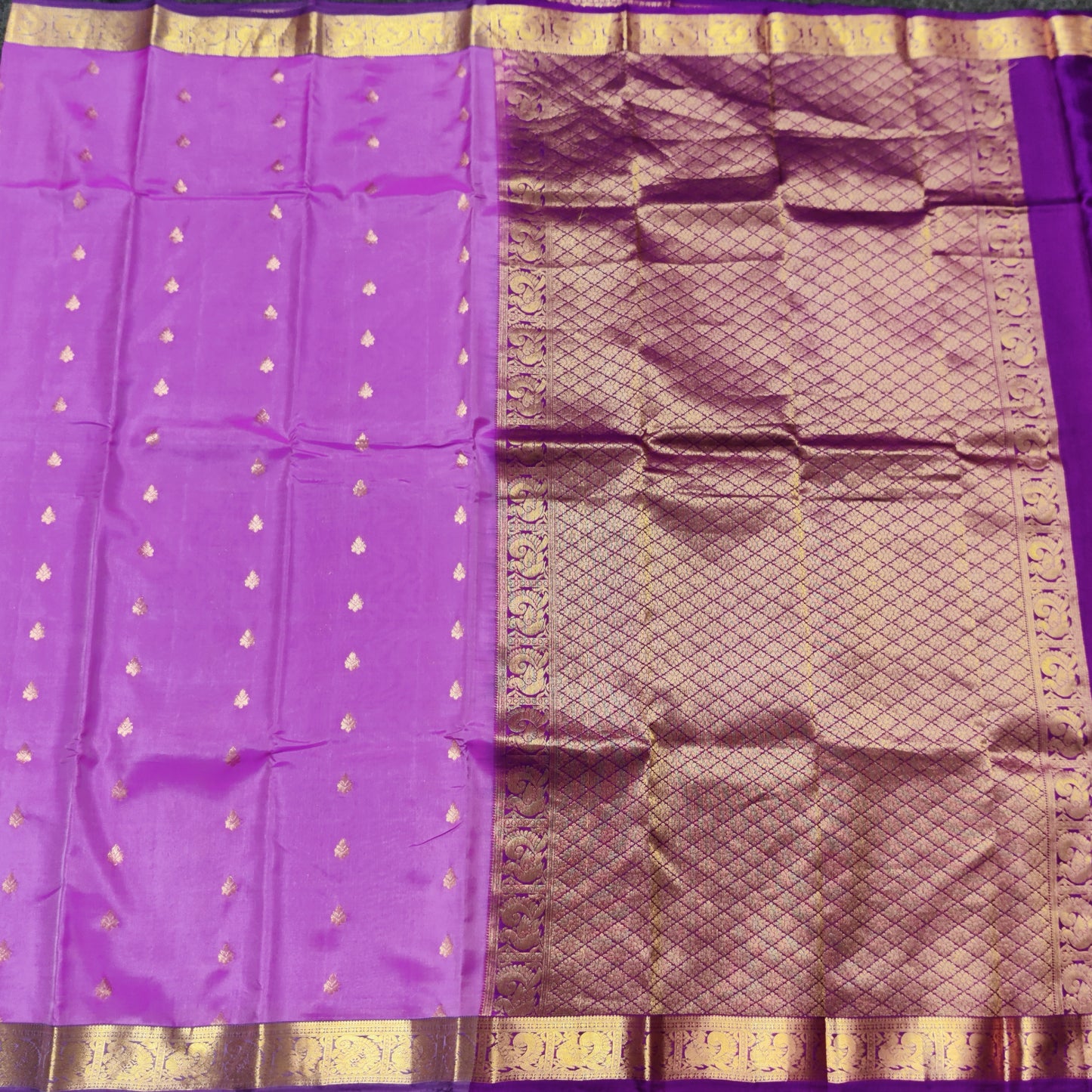 Kanchipattu small border saree - KMP746