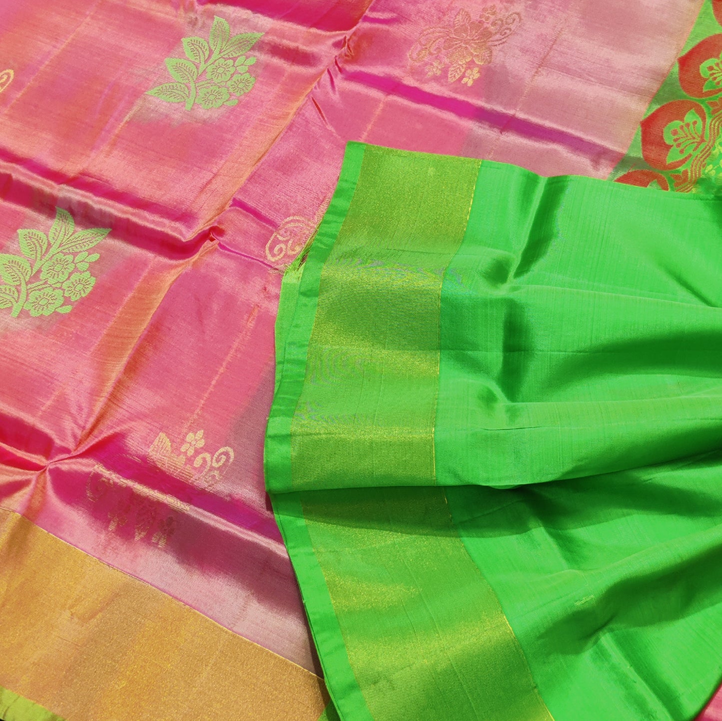 Lightweight pattu saree - HF102