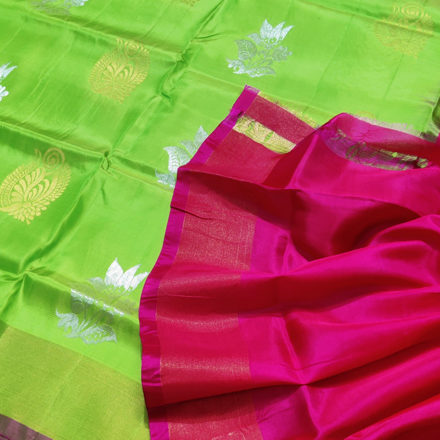 Lightweight pattu saree - HF108