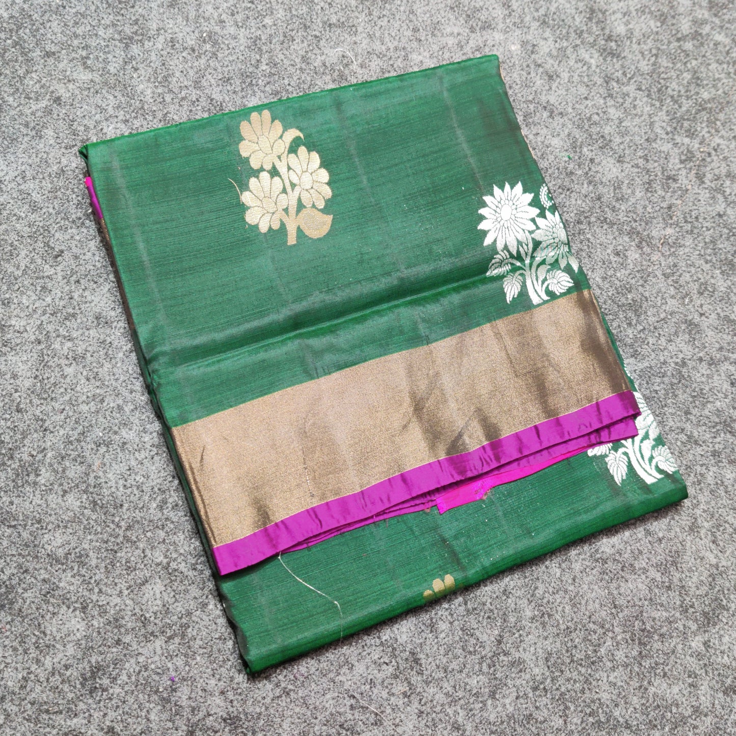 Lightweight pattu saree - HF110