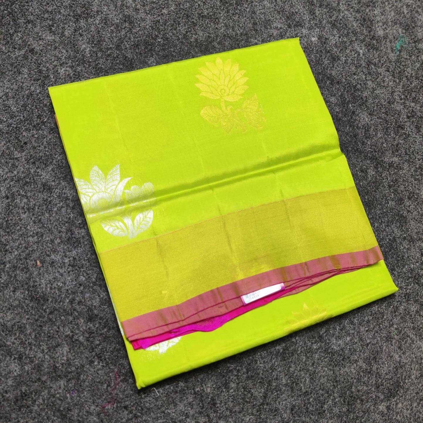 Lightweight pattu saree - HF104