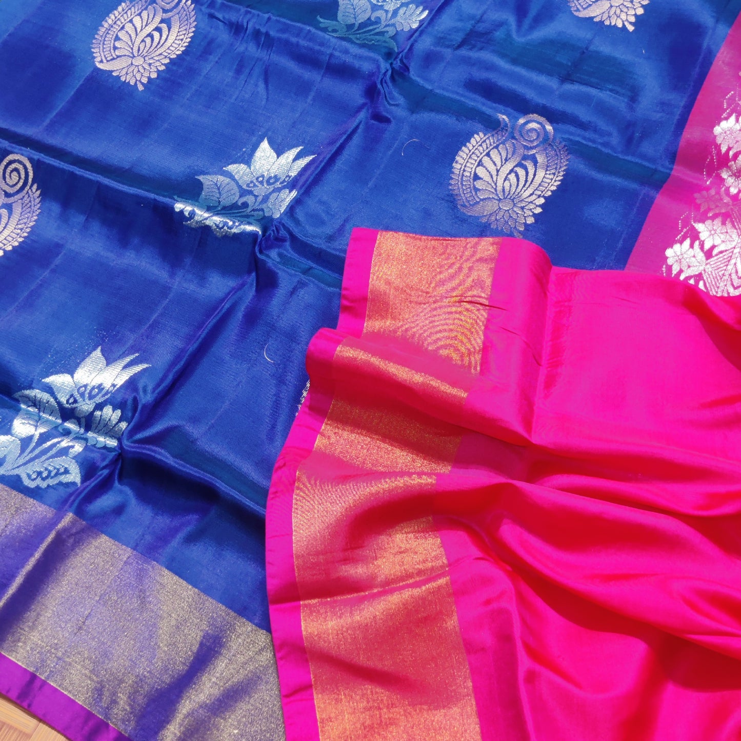 Lightweight pattu saree - HF100